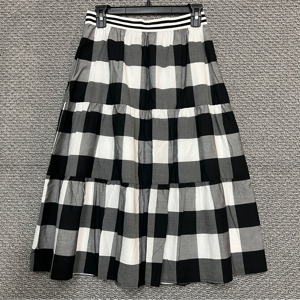 Talbots woman’s skirt waist elastic band black/white size SP New without tags